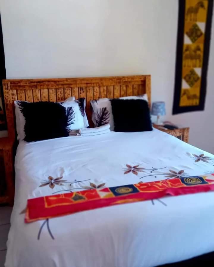 Sunshinevibe Guest House Kasane Exterior photo