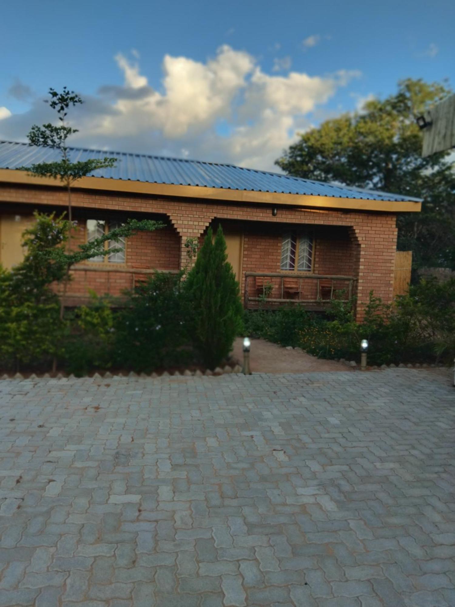 Sunshinevibe Guest House Kasane Exterior photo